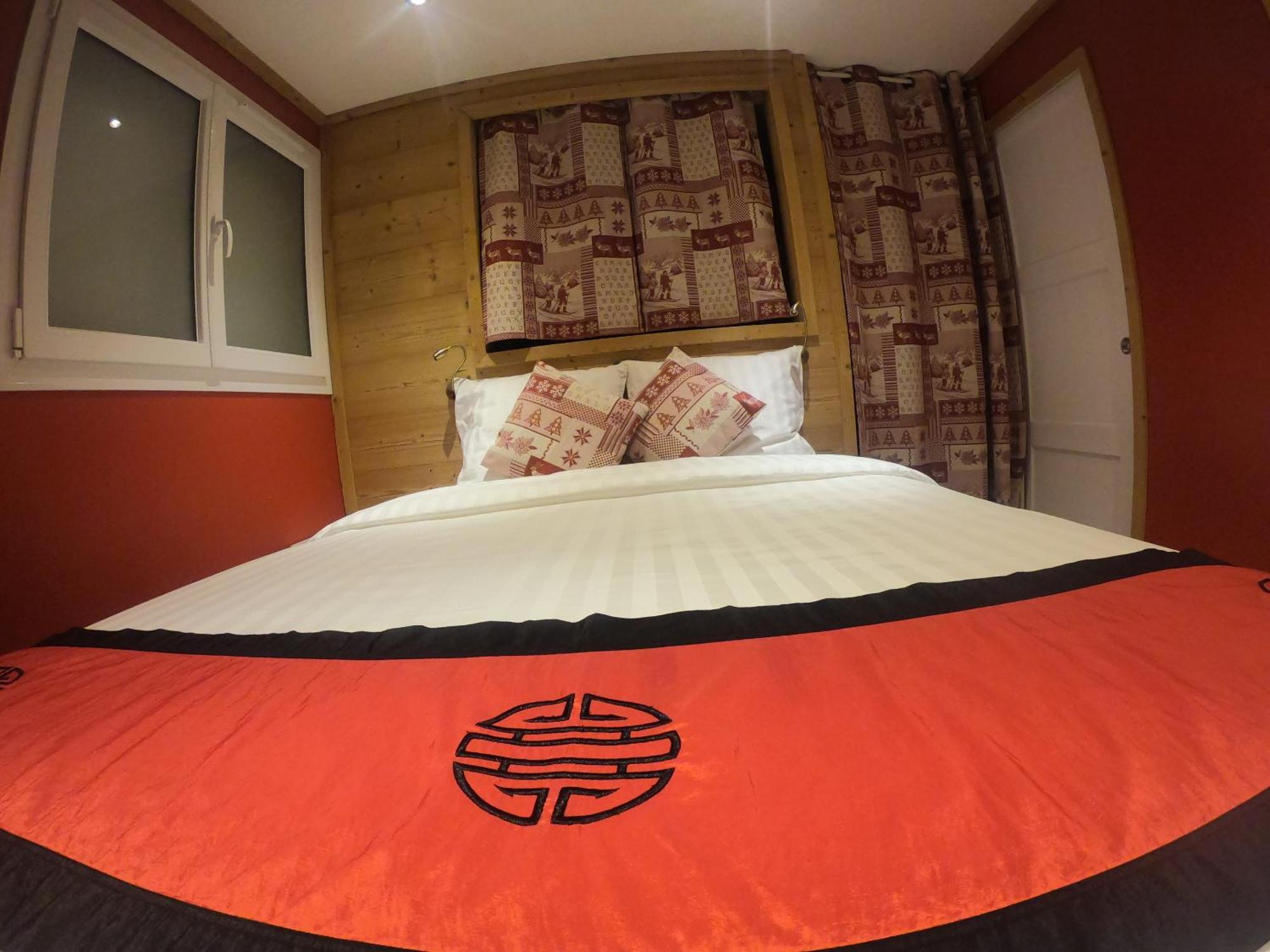 Hotel Le Lotus Blanc à Albertville Chambre photo